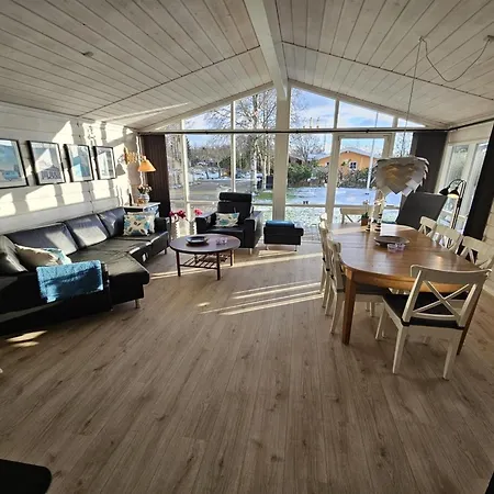 Сasa de vacaciones Lidewij - 800m From The Sea By Interhome Strandby