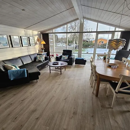 Lidewij - 800m From The Sea By Interhome Сasa de vacaciones Strandby